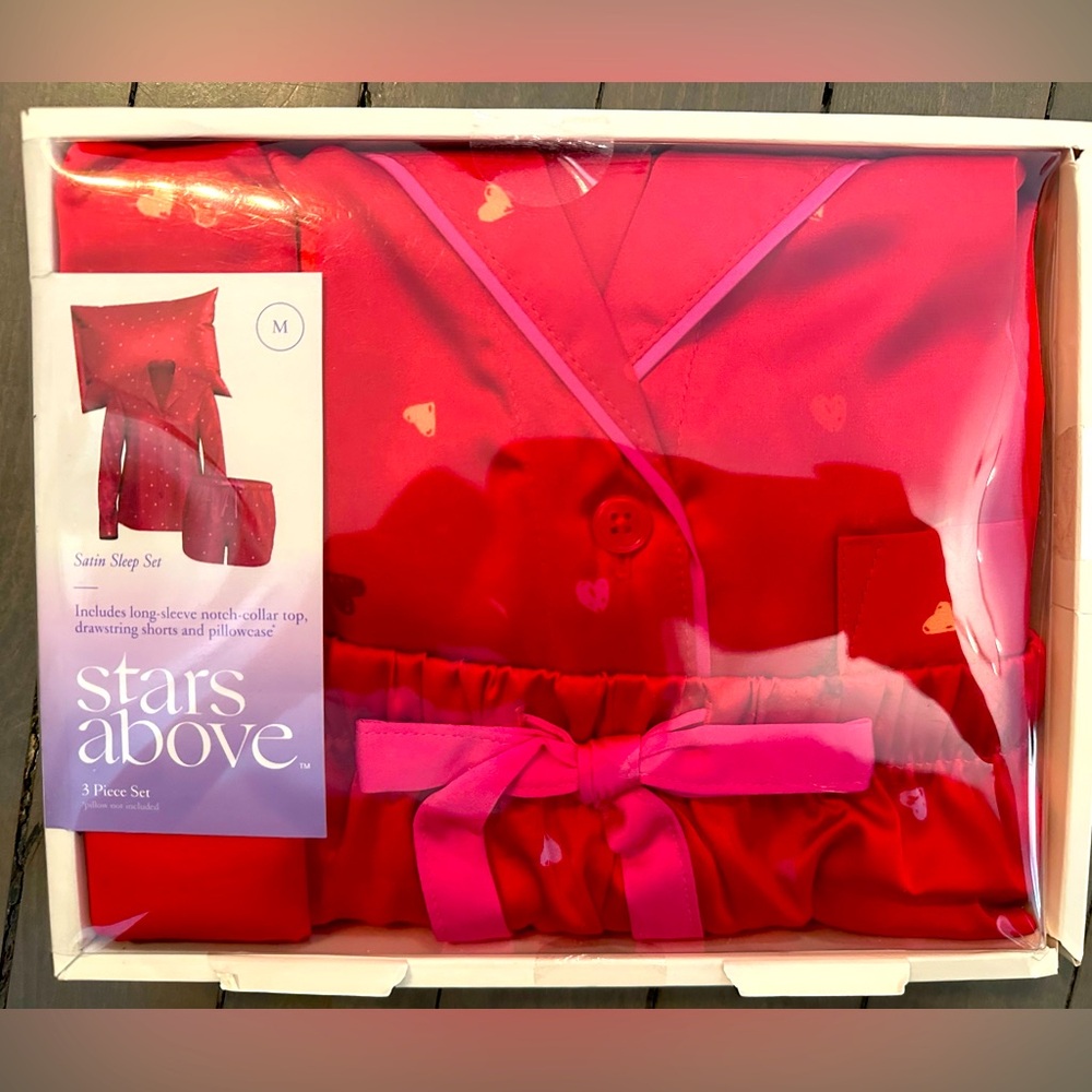 Stars Above Valentine’s PJ set- NWT